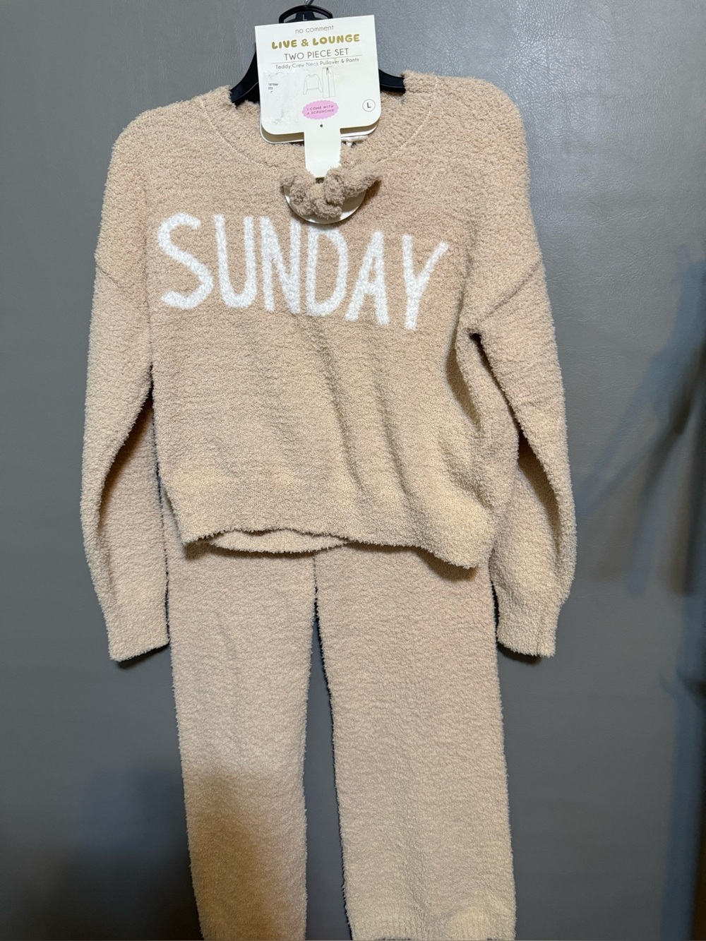 Women’s Cozy "Sunday" Plush Pajama Set in Tan w/ hair scrunchie Sz L